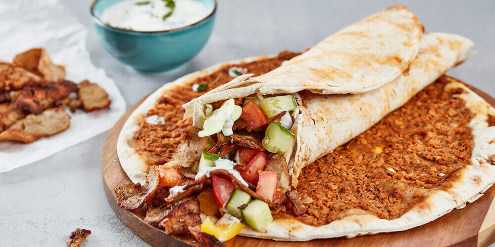 Lahmacun with kebab