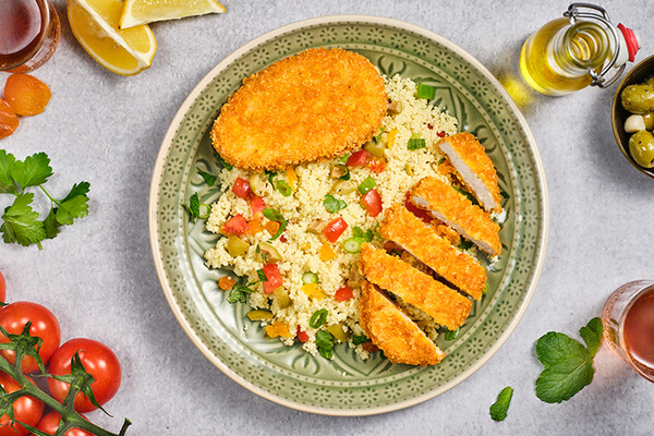 Crispy Chicken Burger mit Couscous-Salat