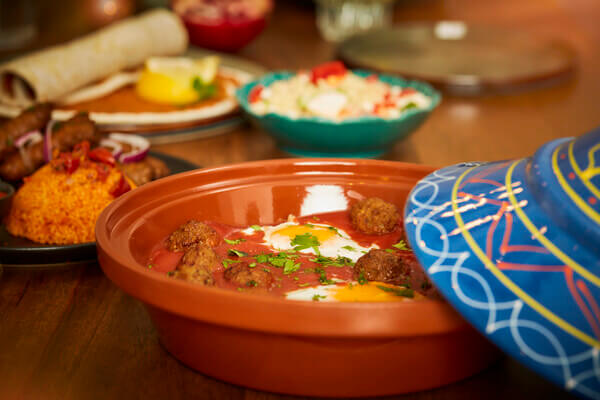 Chakchouka marocaine aux boulettes de viande et à la coriandre